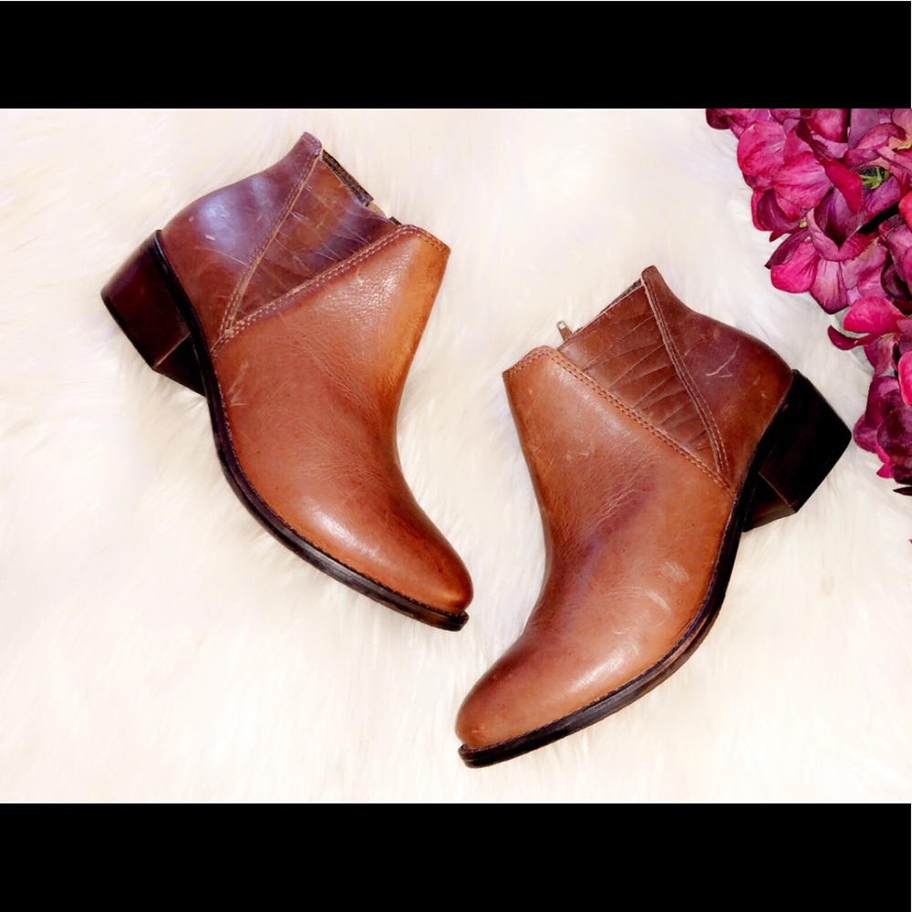 MATISSE Brown Leather Side Weave Ankle Bootie